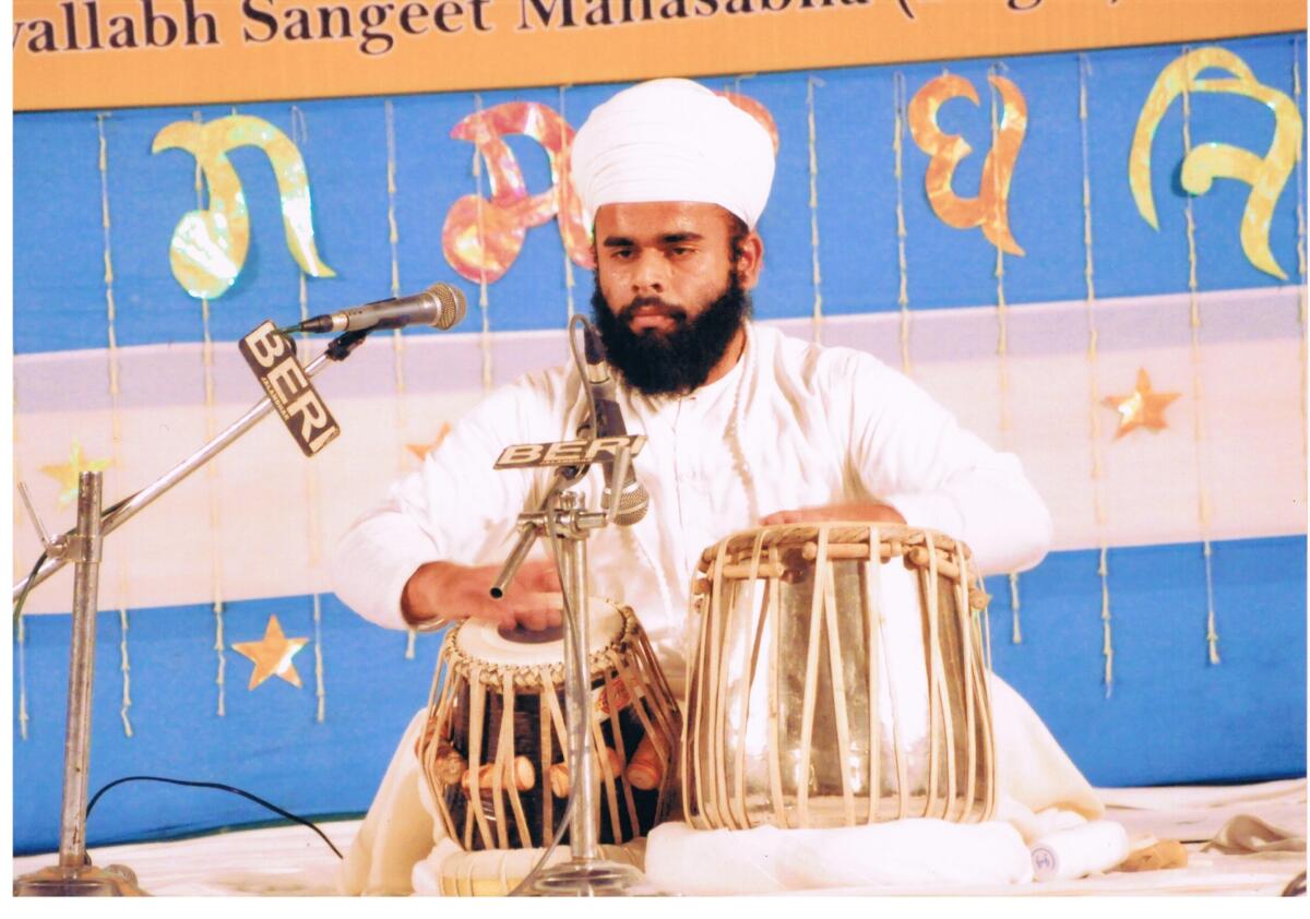 Memorable picture of winner with 1st position by Gian Singh Namdhari in senior category of percussion category in harivallabh sangeet sammelan in year 2010